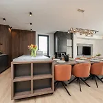 Luxury Kaia -heated Pool, Sea View, Jacuzzi, Gym And Sauna