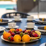 Luxury Kaia -heated Pool, Sea View, Jacuzzi, Gym And Sauna וילה