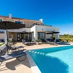 Luxury Kaia -heated Pool, Sea View, Jacuzzi, Gym And Sauna