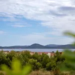 Luxury Kaia -heated Pool, Sea View, Jacuzzi, Gym And Sauna