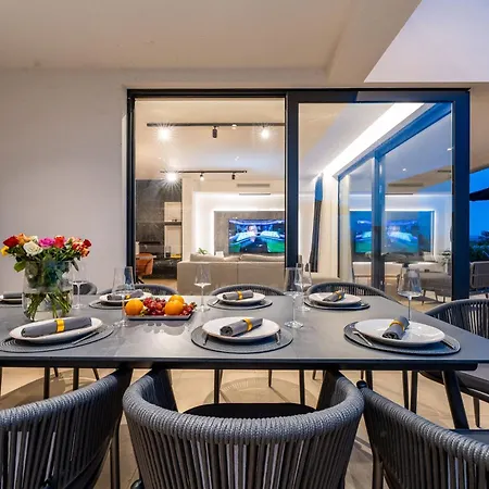 Villa Luxury Kaia -heated Pool, Sea View, Jacuzzi, Gym And Sauna *