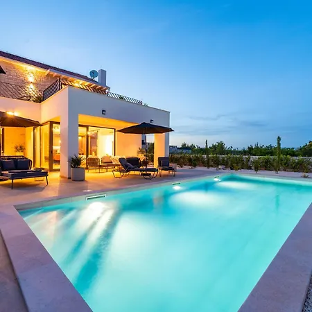 Villa Luxury Kaia -heated Pool, Sea View, Jacuzzi, Gym And Sauna