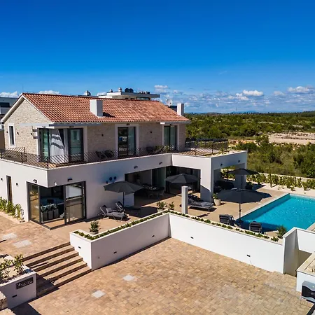 Villa Luxury Kaia -heated Pool, Sea View, Jacuzzi, Gym And Sauna *