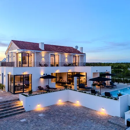 Villa Luxury Kaia - Sea View, Heated Pool, Jacuzzi, Gym And Sauna Vodice