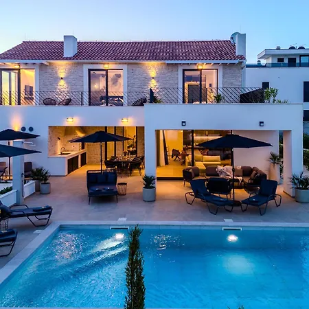 Luxury Kaia -heated Pool, Sea View, Jacuzzi, Gym And Sauna Villa