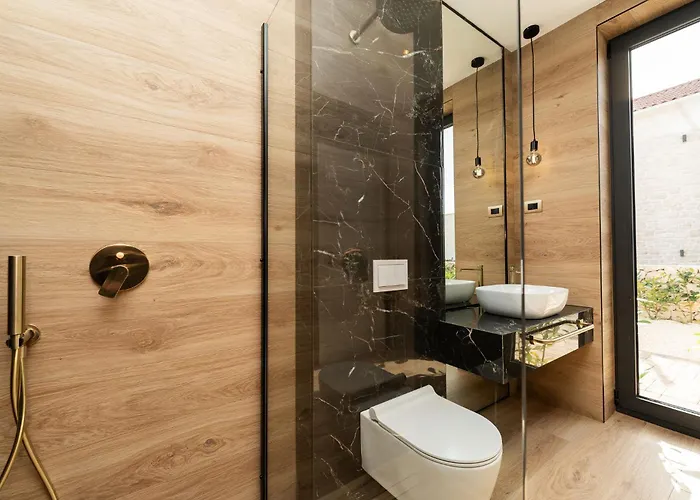 Villa Luxury Kaia - Sea View, Heated Pool, Jacuzzi, Gym And Sauna Vodice