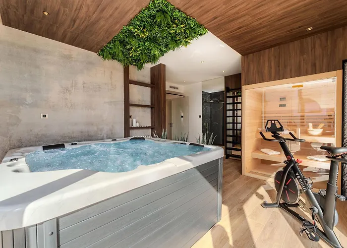 Luxury Kaia - Sea View, Heated Pool, Jacuzzi, Gym And Sauna