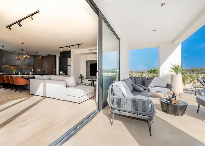 Villa Luxury Kaia -heated Pool, Sea View, Jacuzzi, Gym And Sauna Vodice