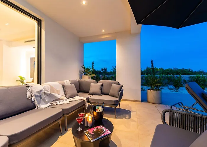 Luxury Kaia - Sea View, Heated Pool, Jacuzzi, Gym And Sauna 别墅 *