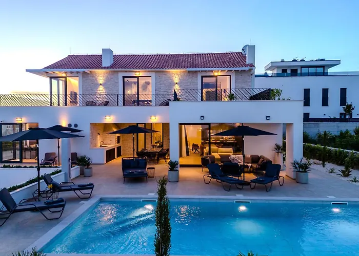 Luxury Kaia - Sea View, Heated Pool, Jacuzzi, Gym And Sauna