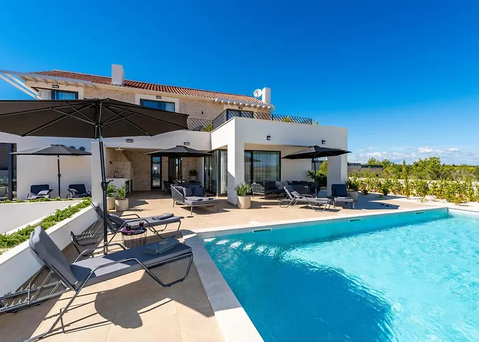 Luxury Kaia -heated Pool, Sea View, Jacuzzi, Gym And Sauna