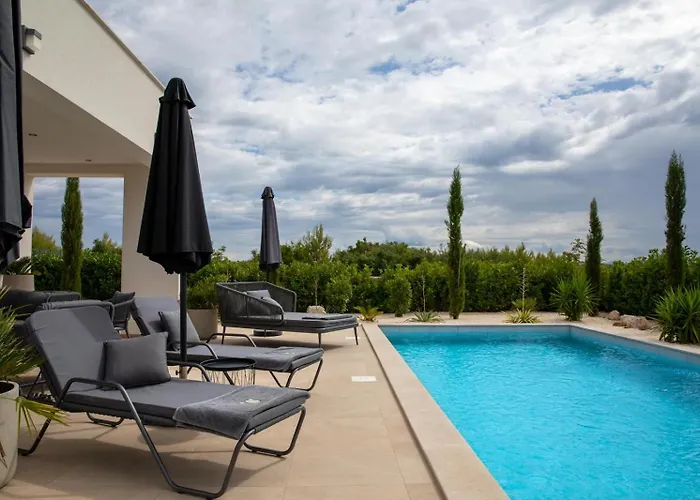 Luxury Kaia - Sea View, Heated Pool, Jacuzzi, Gym And Sauna *